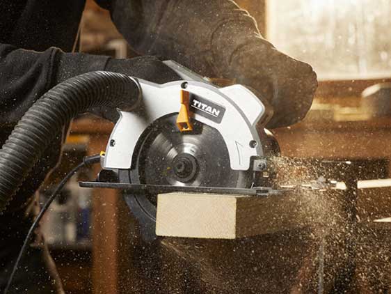 Titan | Powertools | Screwfix Website